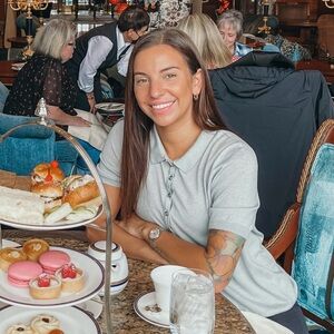 Meet your Posher, Vicky